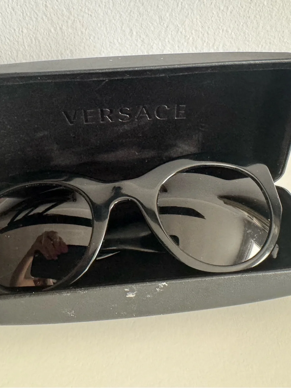 Versace VE4353 Tribute Collection Medusa Black Gold Sunglasses 51-26-140 + Case